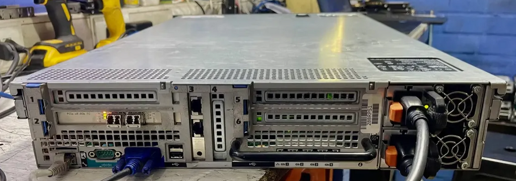 Servidor Dell R810